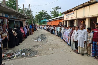 বেগমগঞ্জে কলেজছাত্র রাকিবের হত্যার ঘটনায় জড়িতদের সর্বোচ্চ শাস্তির দাবিতে বিক্ষোভ