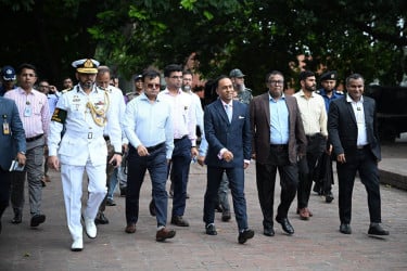 মানিক মিয়া এভিনিউ এলাকা সবুজায়ন-নাগরিক সুবিধা বৃদ্ধিতে ডেপুটি স্পিকারের নির্দেশ