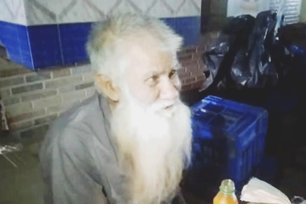 এক বছর পর বাড়ি ফিরলেন ৯০ বছরের বৃদ্ধ