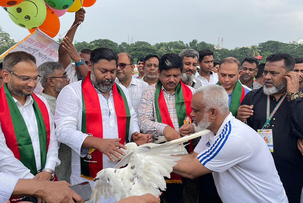 গাজীপুরে ফুটবল টুর্নামেন্ট উদ্বোধন