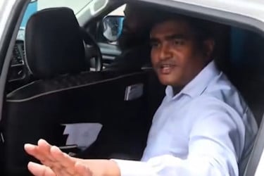 প্রশ্ন করতেই সাংবাদিকদের ওপর চড়াও হলেন সাদুল্লাপুরের এসিল্যান্ড