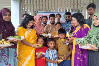 গাইবান্ধায় বসুন্ধরা শুভসংঘের ফল উৎসবে মাতল সুবিধাবঞ্চিত শিশুরা