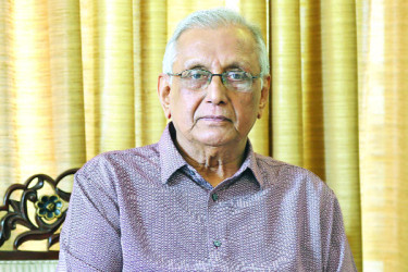 চলে গেলেন ক্রীড়াঙ্গনের কিংবদন্তি