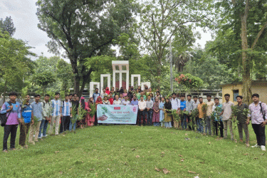 বসুন্ধরা টিস্যু ও শুভসংঘের আয়োজনে দিনাজপুর সরকারি কলেজে সবুজ ভবিষ্যতের বীজ বুনন