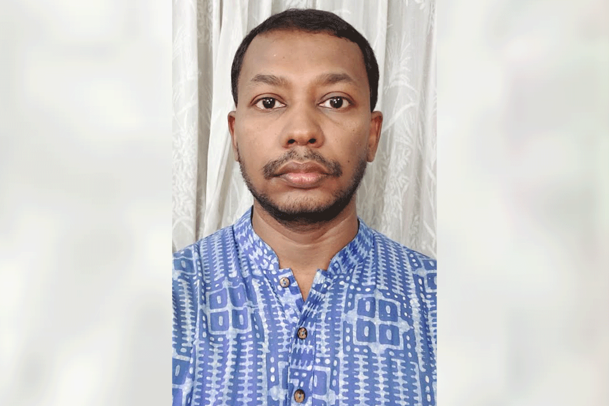 অব্যাহতি পেলেন ঢাবি শিক্ষক তাশরিক-ই হাবিব
