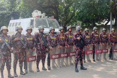 রাজধানীর বিভিন্ন স্থানে বিজিবি মোতায়ন
