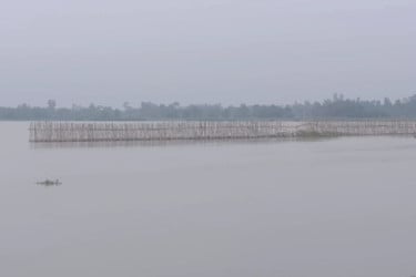 দ্বিতীয় তিস্তা সড়ক সেতু রক্ষা বাঁধে ধস, তিন সদস্যের কমিটি গঠন