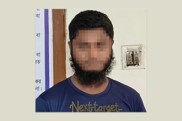 গৃহবধূকে ধর্ষণের অভিযোগে মাদ্রাসাশিক্ষক গ্রেফতার
