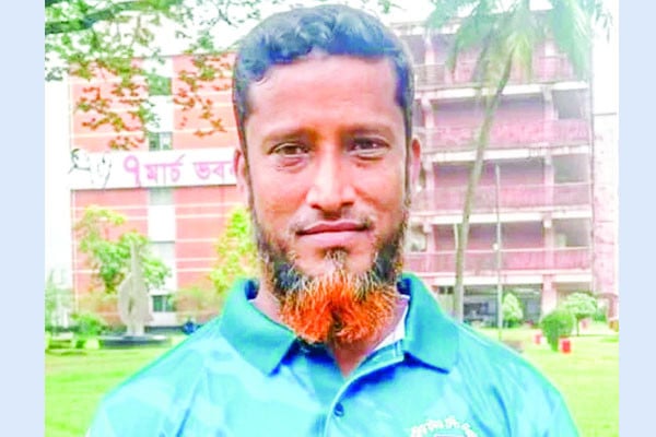 ঢাবিতে কাঁঠাল পাড়তে গিয়ে প্রাণ গেল মালীর
