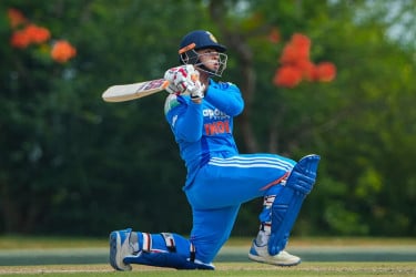 জাতীয় দলে থেকেও আলাদা ড্রেসিংরুম ব্যবহার করতে হবে সূর্যবংশীকে
