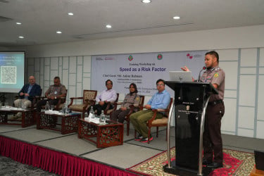 'ফিটনেসবিহীন ও অকেজো যানবাহন চলাচল বন্ধে কার্যকর ব্যবস্থা গ্রহণ করা হবে'