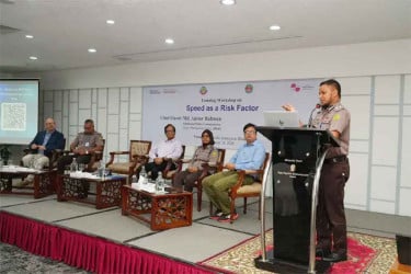 প্রধান সড়কে অটোরিকশা-ফিটনেসবিহীন গাড়ি বন্ধে শিগগিরই কার্যকর ব্যবস্থা: ডিএমপি