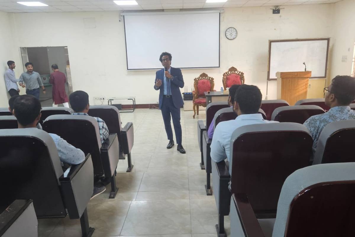 মানবসম্পদ উন্নয়নে জোর দিচ্ছে সরকার