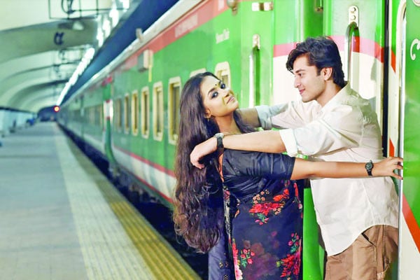 রাদিফা ও আরিয়ানের আবারও হঠাৎ বৃষ্টি
