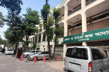 সিদ্ধিরগঞ্জে স্বামীর দায়ের করা যৌতুক মামলায় স্ত্রী গ্রেফতার