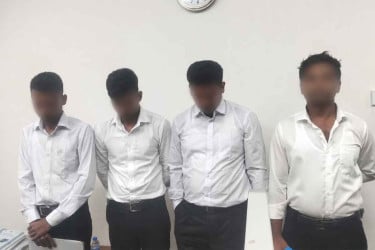 অন্যকে দিয়ে লিখিত পরীক্ষা, জনপ্রশাসনের ভাইভায় এসে আটক ৪