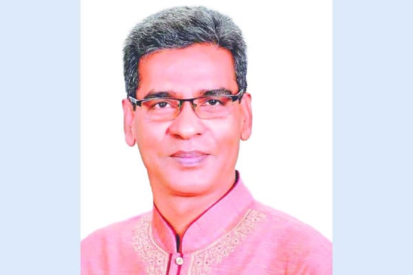 আগে চড়তেন রিকশায় এখন প্রাডোতে জুলাই চেতনা বিক্রি করেন