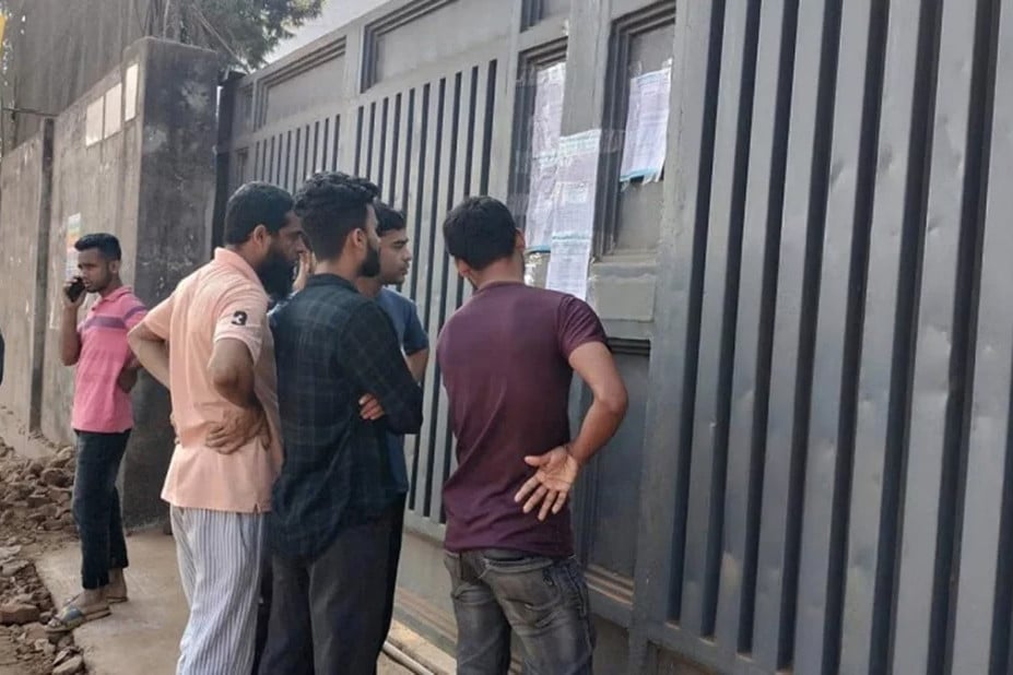 একের পর এক বন্ধ হচ্ছে পোশাক কারখানা, বাড়ছে অনিশ্চয়তা
