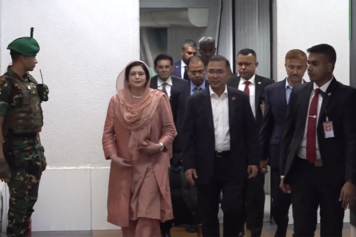 মালয়েশিয়া ও চীন সফর শেষে দেশে ফিরলেন প্রধানমন্ত্রী