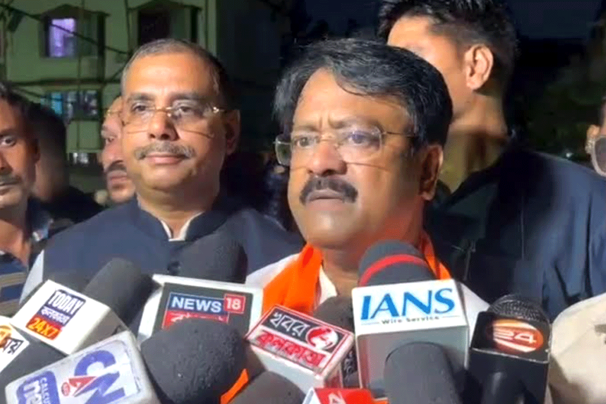 ভিসা চালুর ঘোষণা: স্বাগত জানাল পশ্চিমবঙ্গের মন্ত্রী ও বিধায়করা