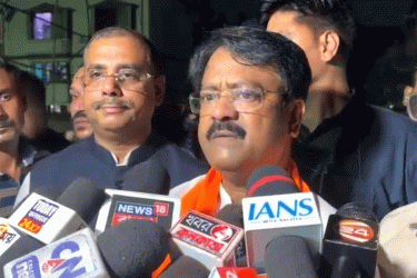 ভিসা চালুর ঘোষণা: স্বাগত জানাল পশ্চিমবঙ্গের মন্ত্রী ও বিধায়করা