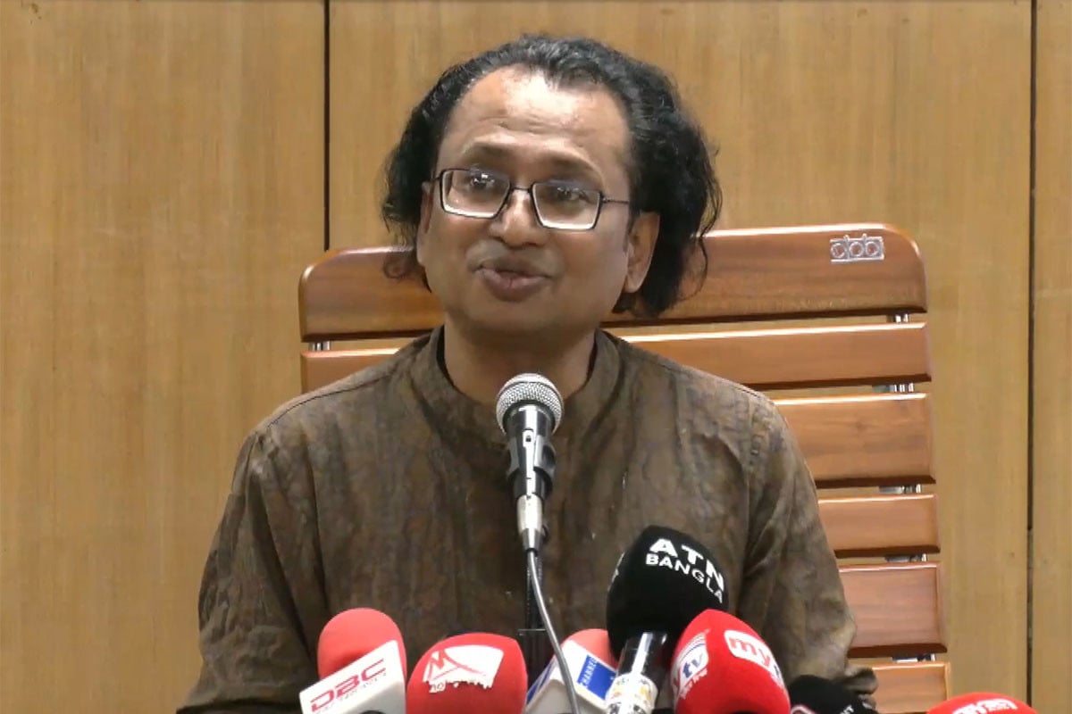 নিজ দেশের স্বার্থ অক্ষুণ্ন রেখে সবার সঙ্গে কাজ করবে বাংলাদেশ: তথ্য উপদেষ্টা