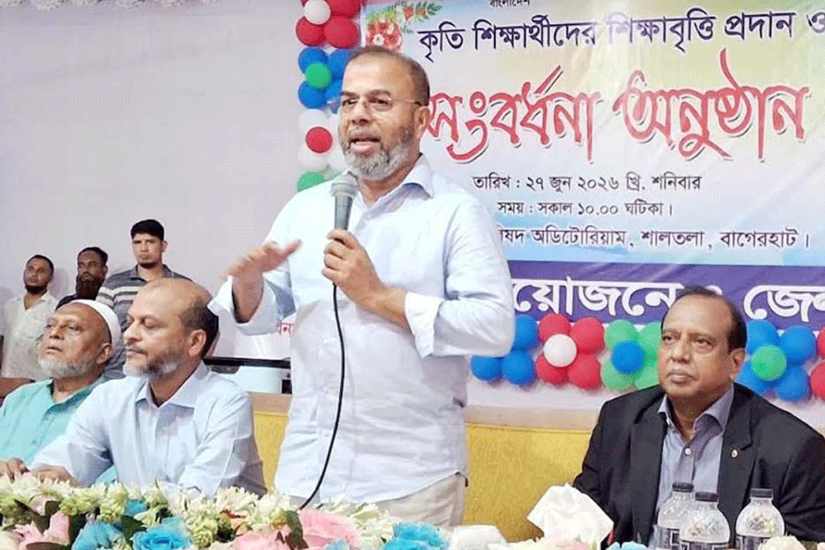 উপকূলের অনেক শিক্ষার্থী উচ্চশিক্ষার পথ থেকে ঝরে পড়ছে: প্রতিমন্ত্রী ড. ফরিদ