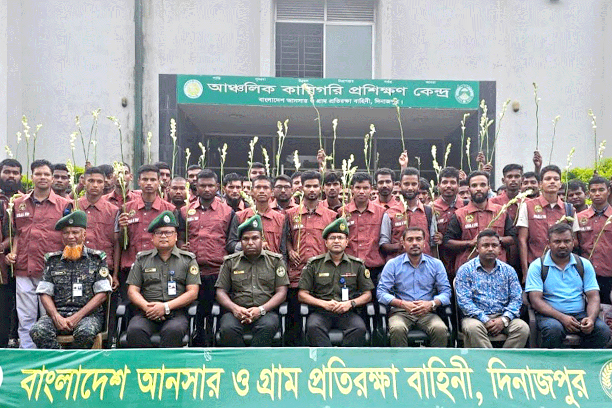 দিনাজপুরে আনসার-ভিডিপির জব ফেয়ার, চাকরি পেলেন ১২৬ তরুণ