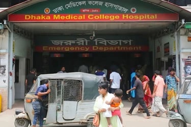 বনানীতে একই পরিবারের ৩ জনকে কুপিয়ে আহত