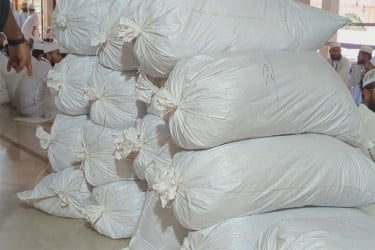 পাগলা মসজিদে এবার মিলল ৪৩ বস্তা টাকা, চলছে গণনা