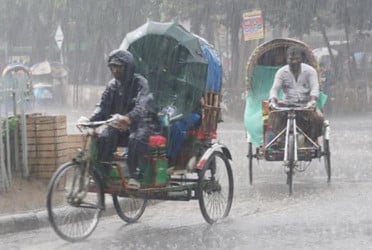 বর্ষার প্রভাবে ঢাকার বায়ুমানে উন্নতি, দূষণে শীর্ষে জাকার্তা