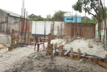 বগুড়ায় আদালতে মামলা চলাকালে ভবন নির্মাণের অভিযোগ