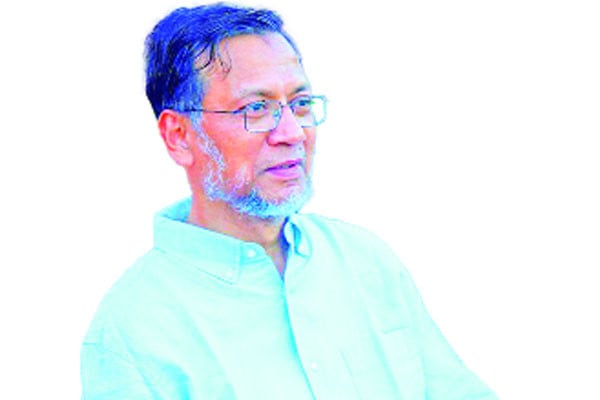 ইতিহাসের দায়মোচন