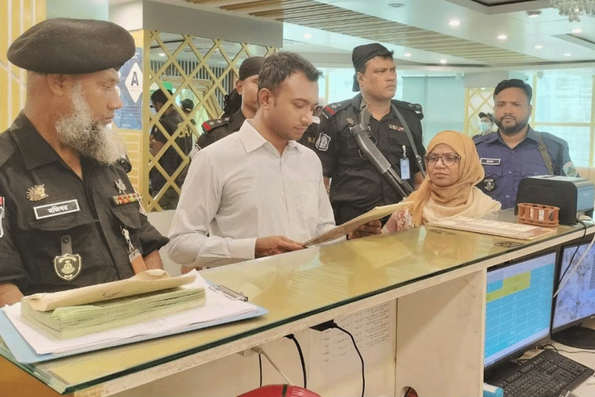 বগুড়ায় নষ্ট চাল দিয়ে কাচ্চি তৈরি, ৪০ হাজার টাকা জরিমানা