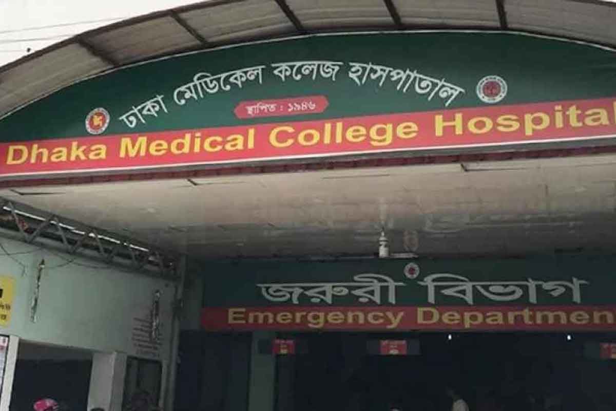 খিলগাঁওয়ে কলেজ ছাত্রকে কুপিয়ে জখম