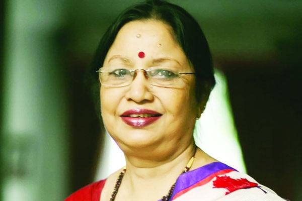বাচ্চাদের প্রিয় খালামণি...