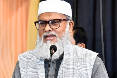 ধর্ম উপদেষ্টা খালিদ একাই নিয়েছেন ৮২ লাখ টাকা