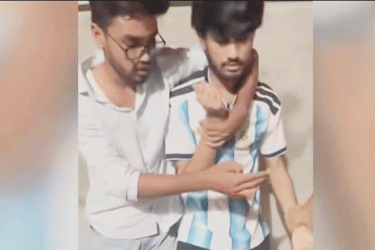 ঢাবির ভিসি চত্বরে তরুণকে আটকে ৫ লাখ টাকা মুক্তিপণ দাবি, সাবেক শিক্ষার্থীসহ গ্রেফতার ৩