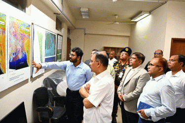 মহাকাশ গবেষণায় আধুনিক ও স্বনির্ভর প্রতিষ্ঠান গড়ার নির্দেশ প্রধানমন্ত্রীর