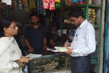 মুন্সীগঞ্জে ভোক্তা অধিকার অধিদফতরের অভিযান, তিন প্রতিষ্ঠানকে জরিমানা
