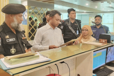 বগুড়ায় নষ্ট চাল দিয়ে কাচ্চি তৈরি, ৪০ হাজার টাকা জরিমানা