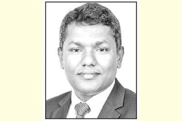 অর্থনীতি বহুমুখীকরণে বিকল্প শিল্প গড়ে তুলতে হবে