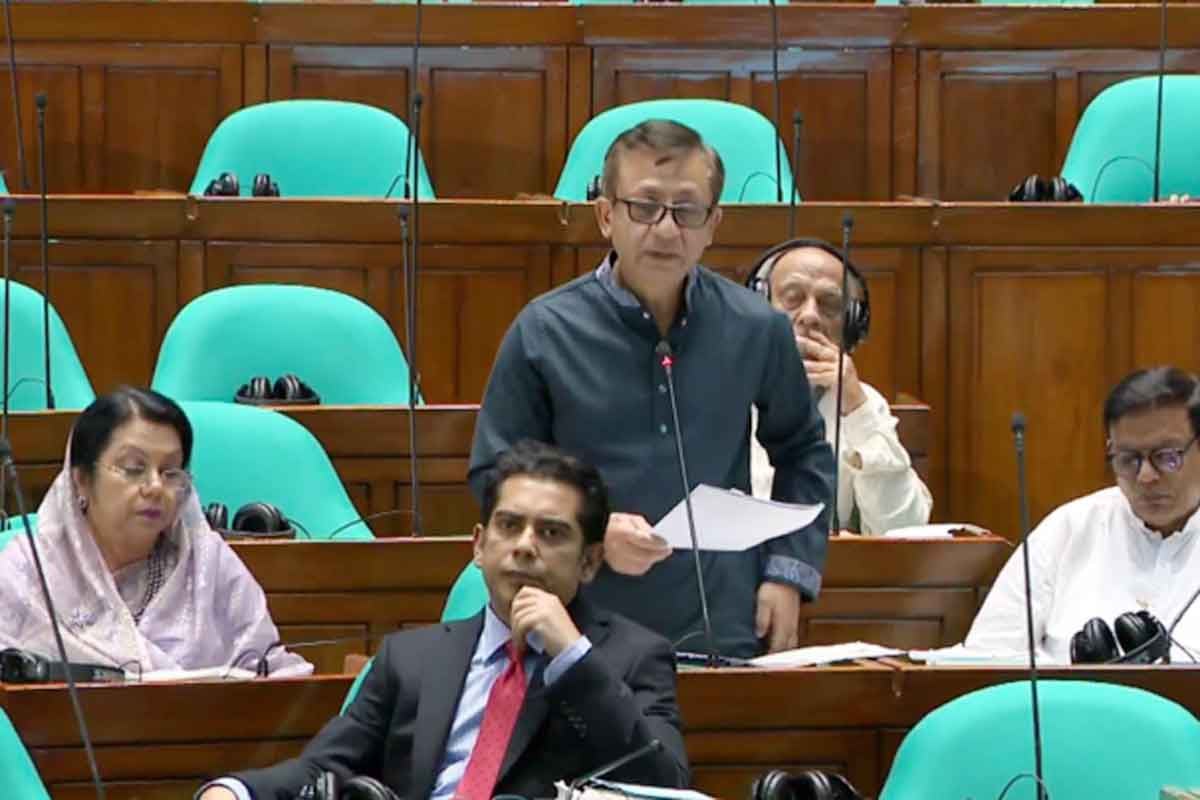 বস্ত্র ও পাটশিল্পকে রফতানিমুখী করার দীর্ঘমেয়াদি পরিকল্পনা সরকারের