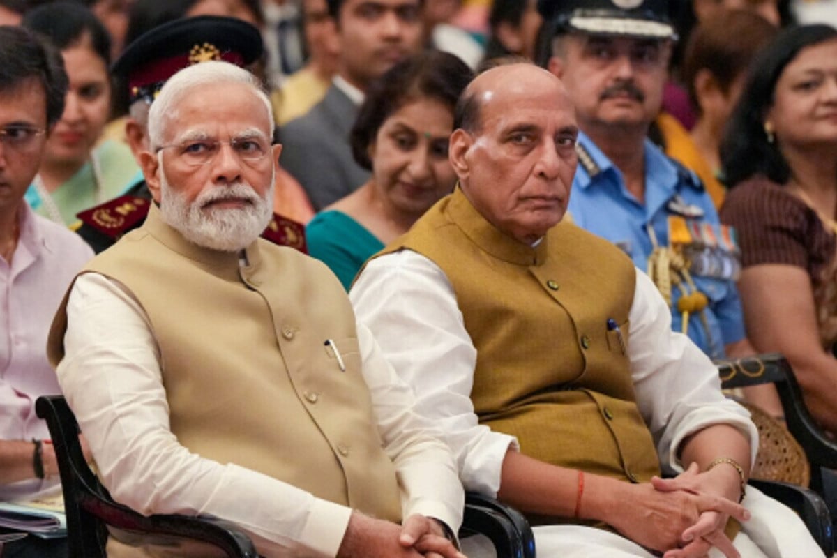 পাকিস্তানের হামলায় নিহতের সংখ্যা গোপনের অভিযোগ, মোদি সরকারের বিরুদ্ধে তোপ