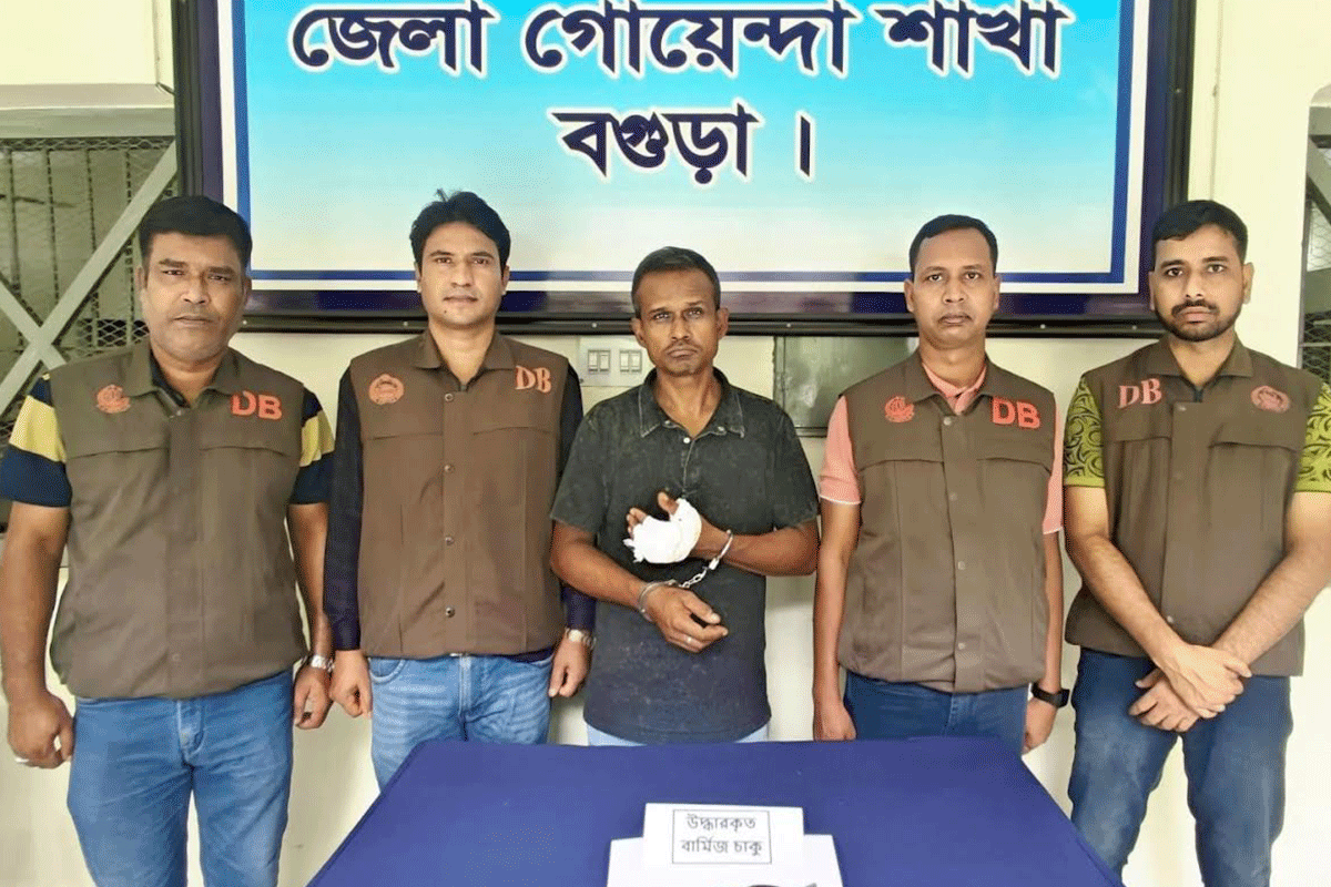 বগুড়ায় কুকুর হত্যা চেষ্টা মামলায় ফার্নিচার ব্যবসায়ী গ্রেফতার