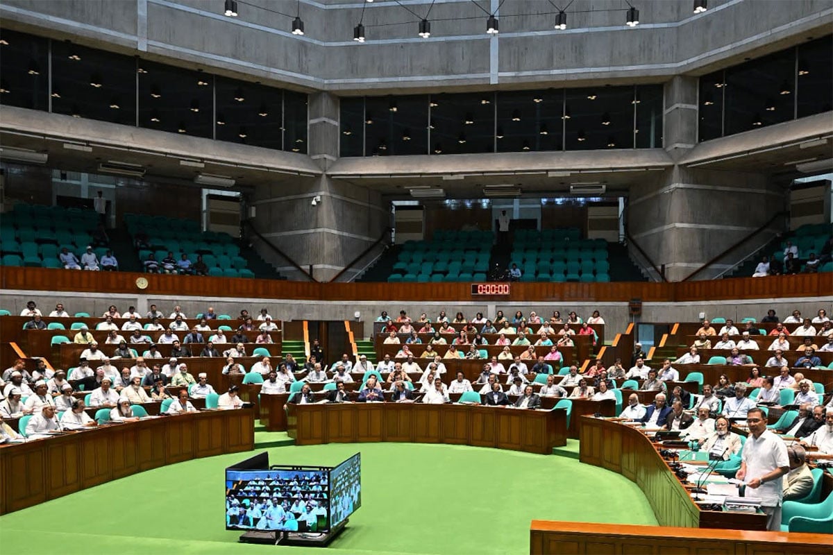 সংসদে ৯ লাখ ৩৮ হাজার কোটি টাকার বাজেট পাস