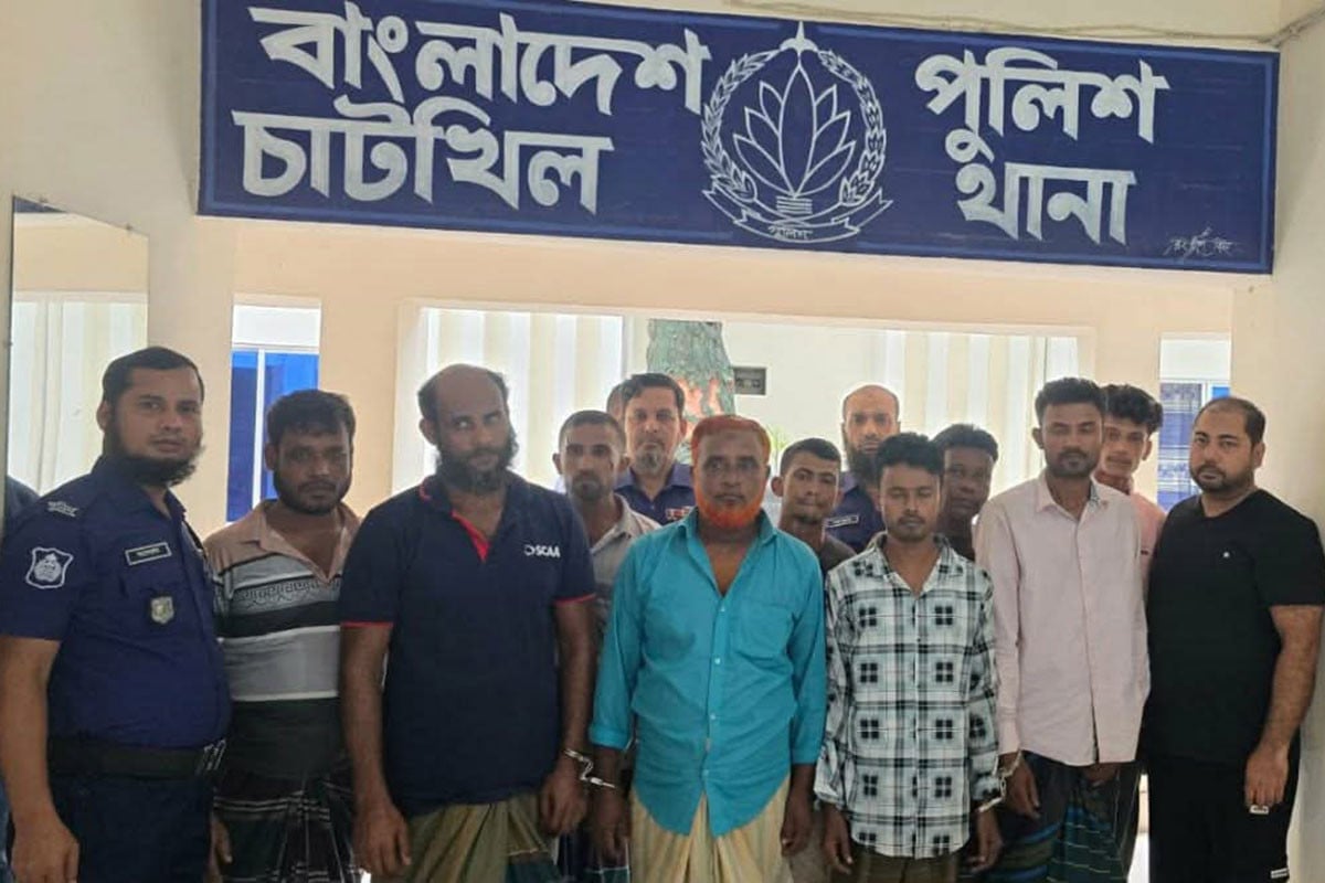 নোয়াখালীতে থাই জুয়ার আসর থেকে গ্রেফতার ৬