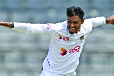 তাইজুলের৭ উইকেট