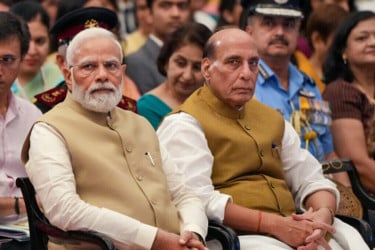 পাকিস্তানের হামলায় নিহতের সংখ্যা গোপনের অভিযোগ, মোদি সরকারের বিরুদ্ধে তোপ