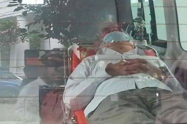 অ্যাম্বুলেন্সে ট্রাইব্যুনালে আনা হলো সাবেক এমপি ফজলে করিমকে